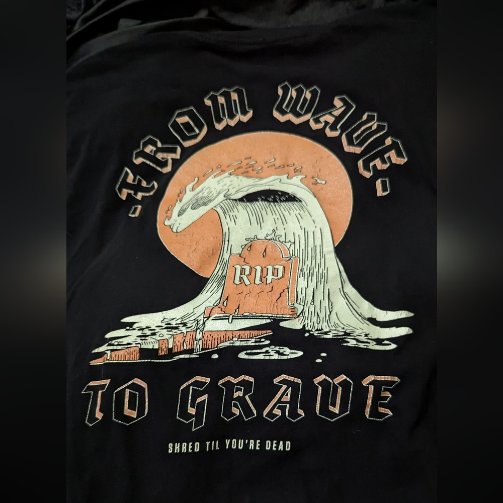 Chomp t-shirt - Picture 3 of 4